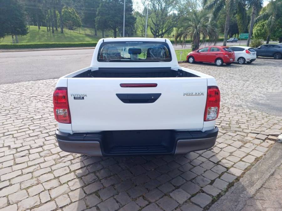 TOYOTA - HILUX - 2024/2024 - Branca - Sob Consulta