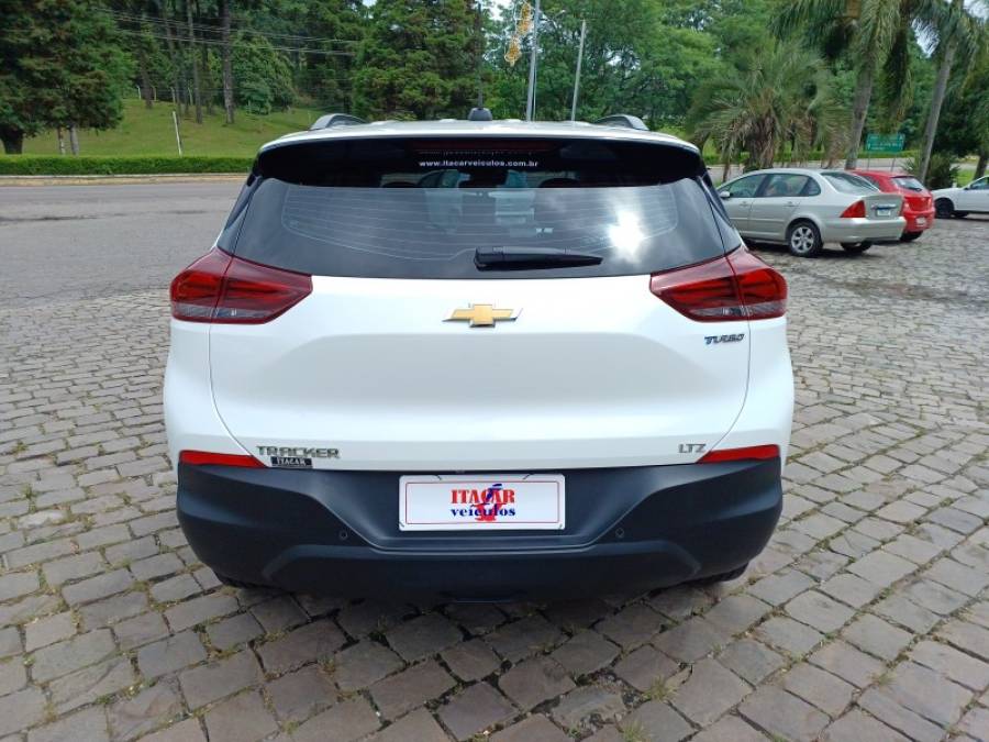 CHEVROLET - TRACKER - 2023/2024 - Branca - R$ 133.990,00