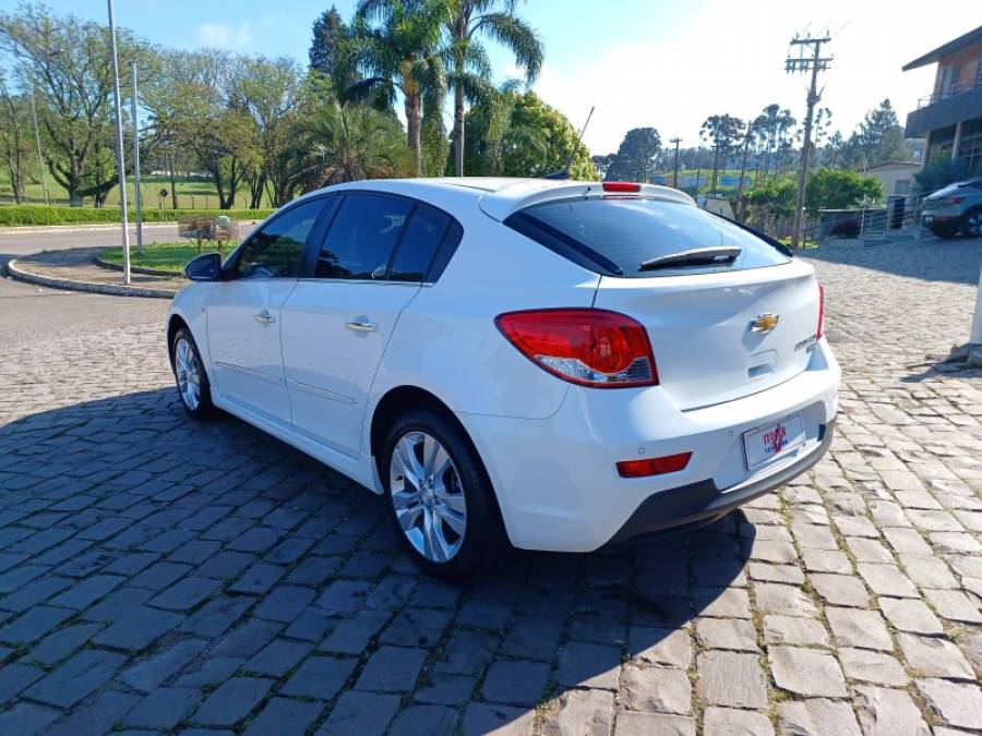 CHEVROLET - CRUZE - 2016/2016 - Branca - R$ 79.990,00