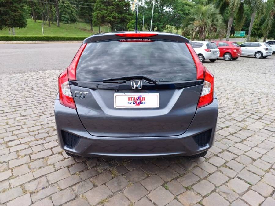 HONDA - FIT - 2014/2015 - Cinza - R$ 65.000,00