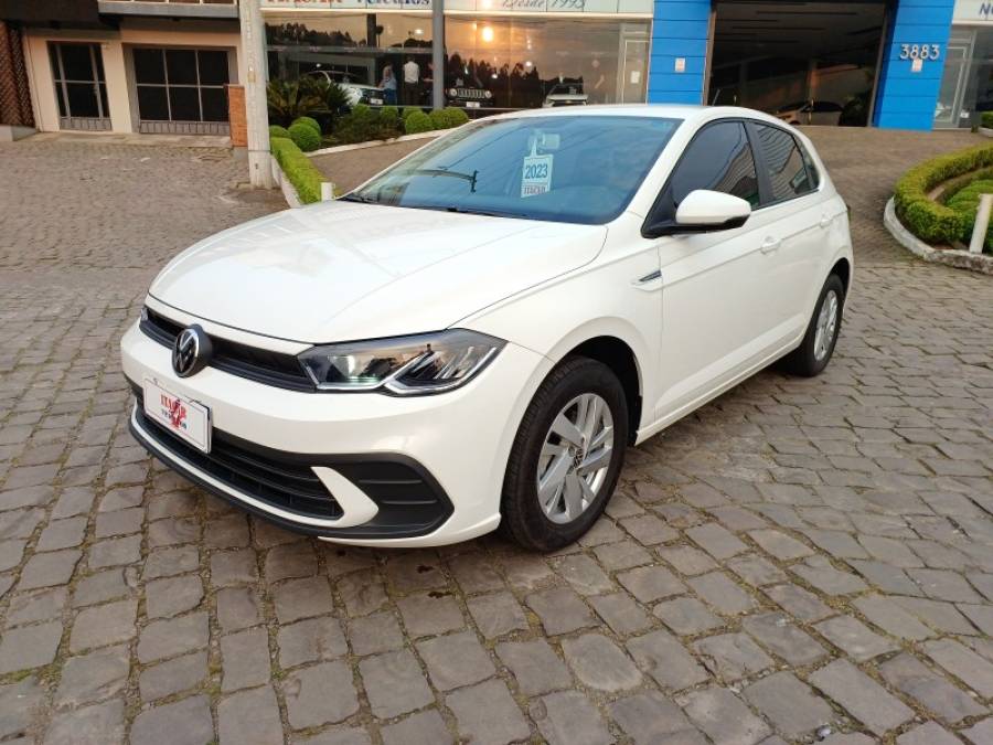 VOLKSWAGEN - POLO - 2023/2023 - Branca - R$ 99.990,00