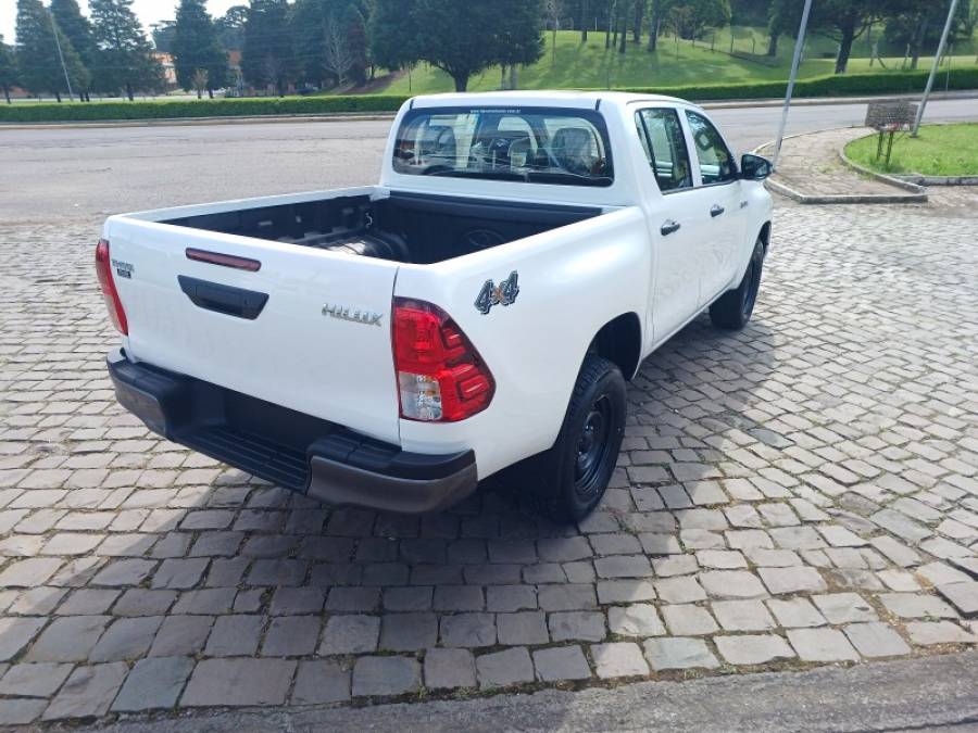 TOYOTA - HILUX - 2024/2024 - Branca - Sob Consulta