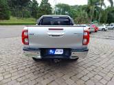 TOYOTA - HILUX - 2021/2022 - Prata - R$ 255.000,00