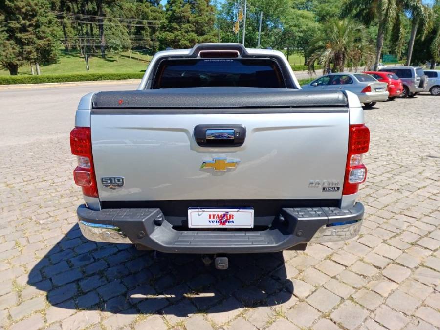 CHEVROLET - S10 - 2022/2023 - Prata - R$ 229.999,00