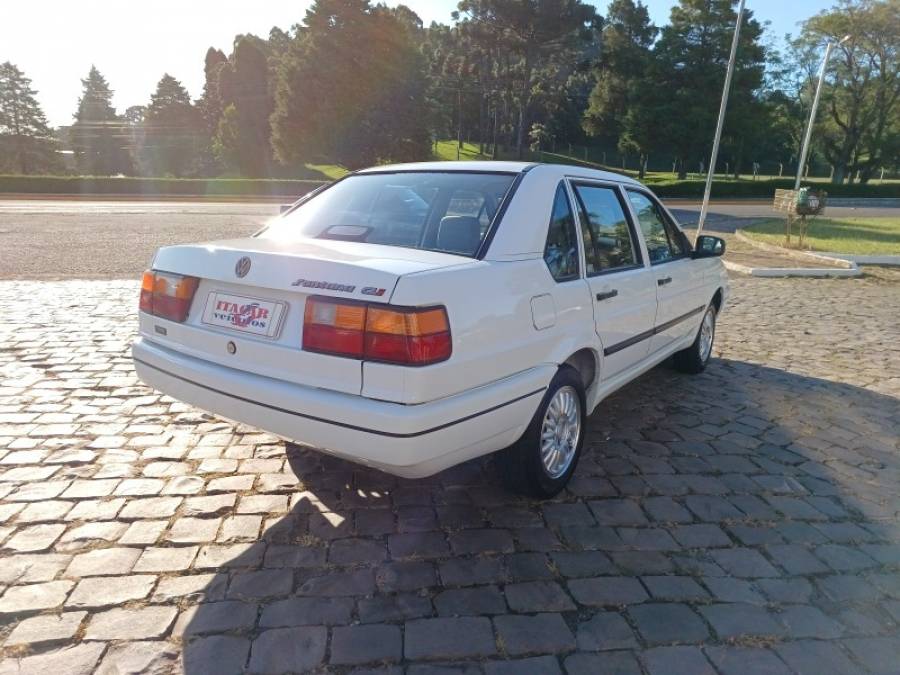 VOLKSWAGEN - SANTANA - 1996/1996 - Branca - R$ 27.000,00