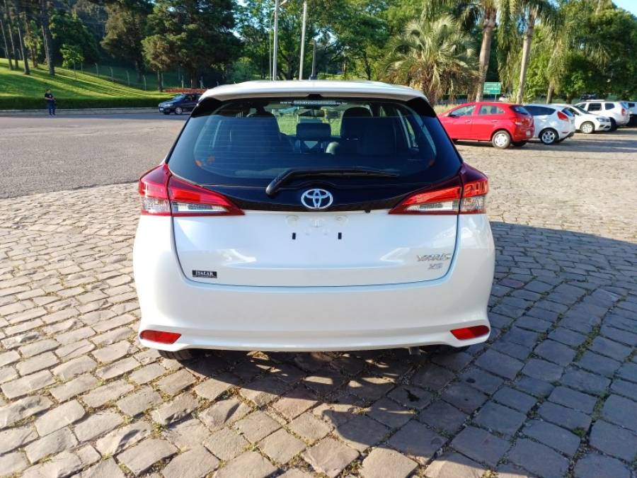 TOYOTA - YARIS - 2024/2025 - Branca - Sob Consulta