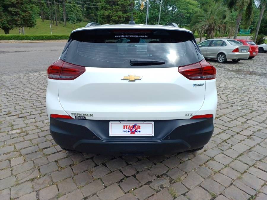 CHEVROLET - TRACKER - 2023/2024 - Branca - R$ 133.990,00