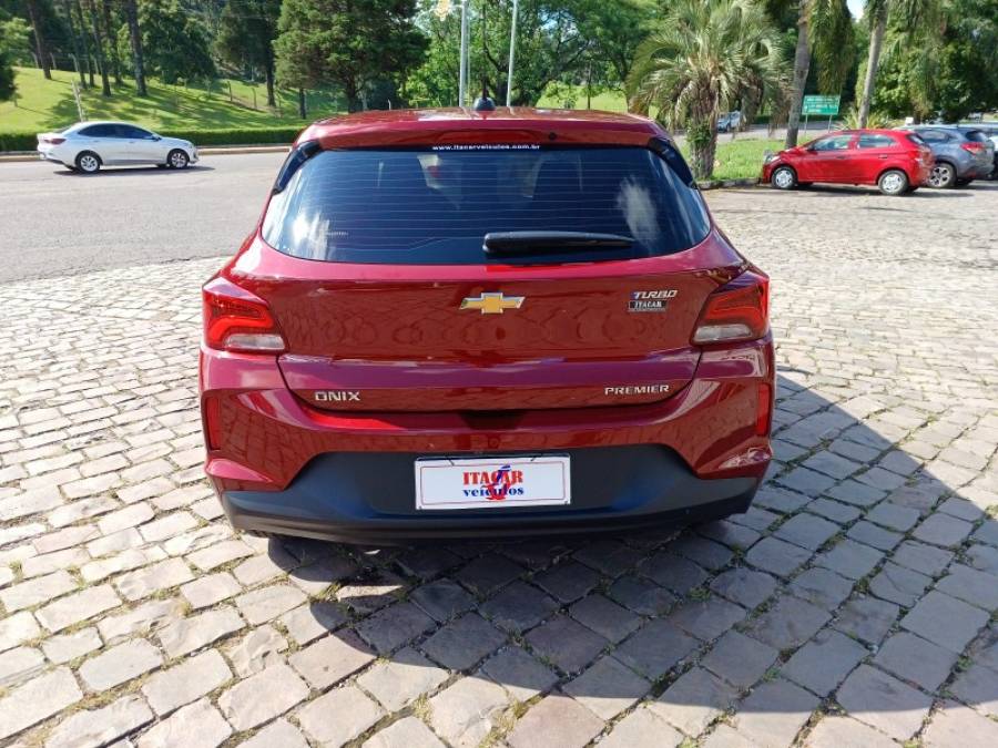 CHEVROLET - ONIX - 2022/2023 - Vermelha - R$ 99.990,00