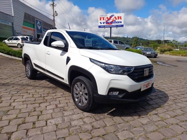 FIAT - STRADA - 2022/2022 - Branca - R$ 83.990,00