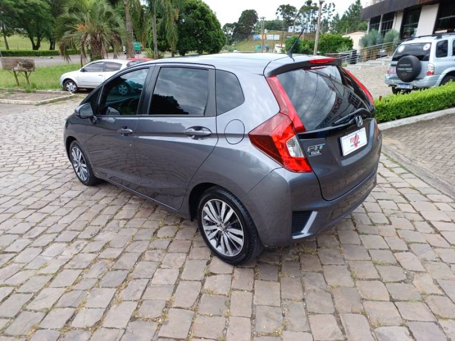 HONDA - FIT - 2014/2015 - Cinza - R$ 65.000,00