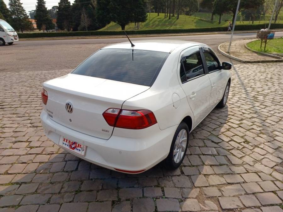 VOLKSWAGEN - VOYAGE - 2020/2021 - Branca - R$ 67.990,00