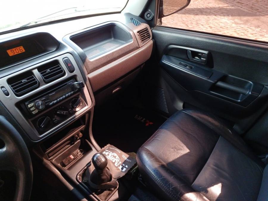 MITSUBISHI - PAJERO TR4 - 2005/2005 - Preta - R$ 41.900,00