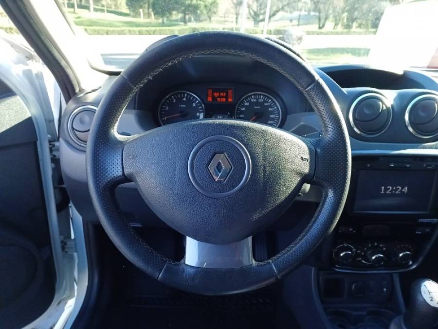 RENAULT - DUSTER - 2014/2015 - Branca - R$ 55.000,00