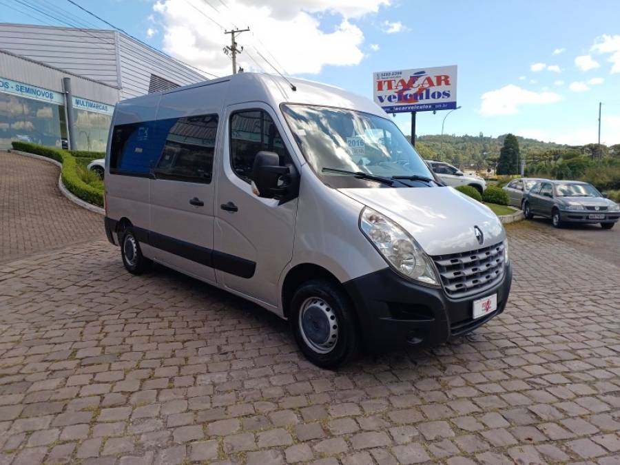 RENAULT - MASTER - 2015/2016 - Prata - R$ 149.999,00