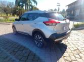 NISSAN - KICKS - 2016/2017 - Prata - R$ 82.990,00