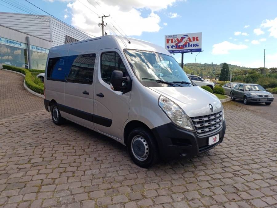 RENAULT - MASTER - 2015/2016 - Prata - R$ 149.999,00