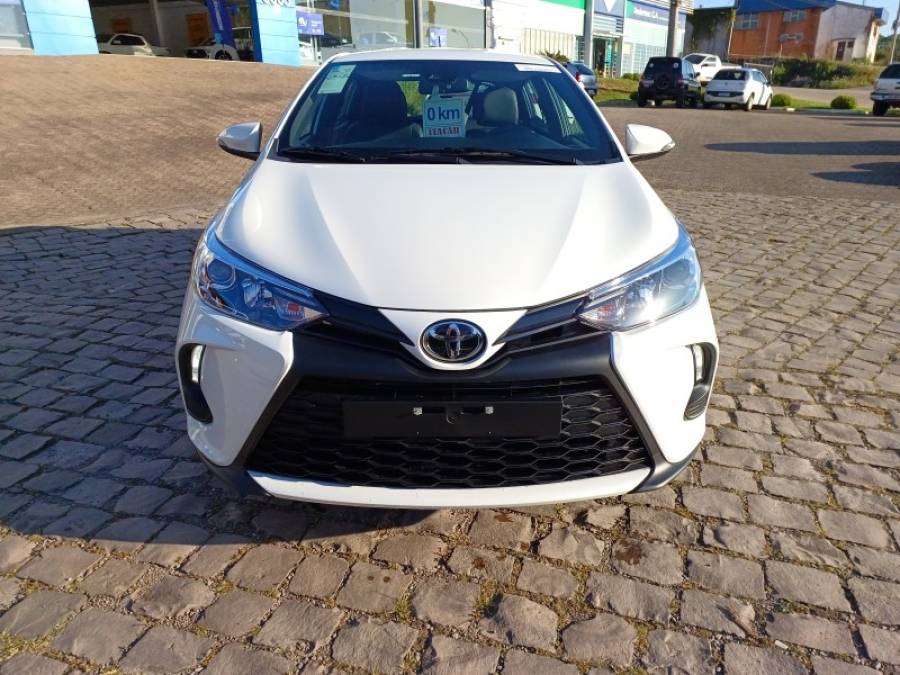 TOYOTA - YARIS - 2024/2025 - Branca - Sob Consulta