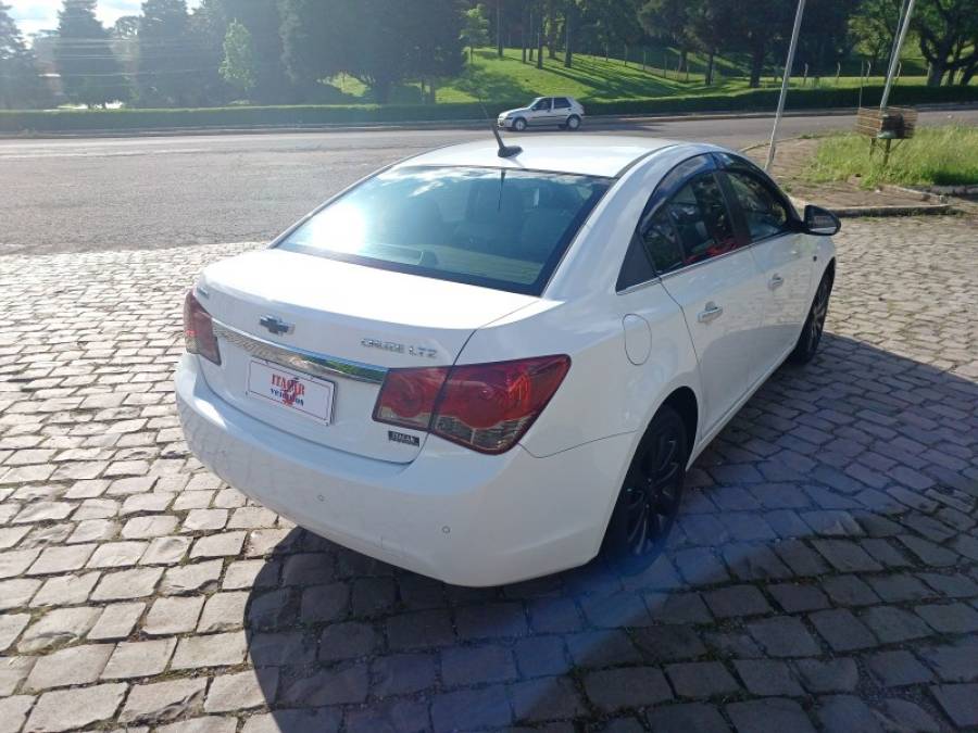 CHEVROLET - CRUZE - 2014/2014 - Branca - R$ 65.000,00