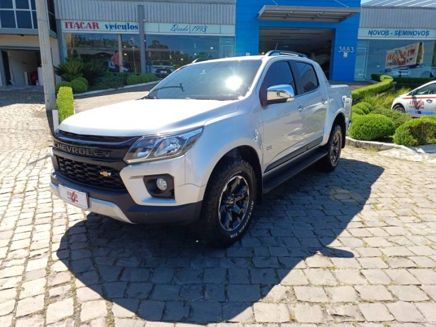 CHEVROLET - S10 - 2022/2023 - Prata - R$ 229.999,00