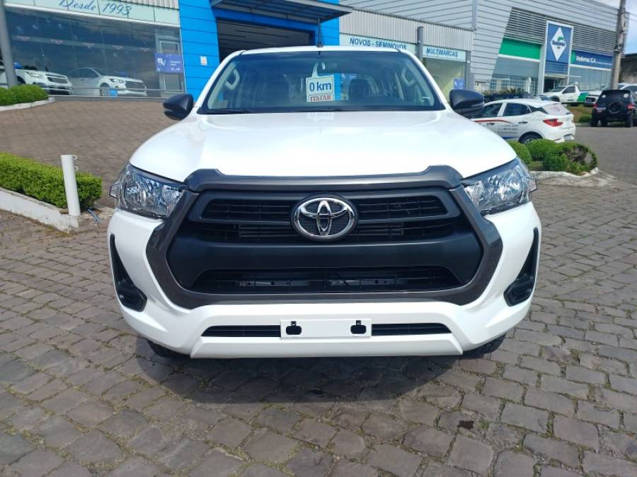 TOYOTA - HILUX - 2024/2024 - Branca - Sob Consulta