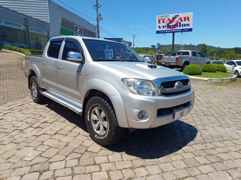 TOYOTA - HILUX - 2009/2010 - Prata - R$ 115.000,00