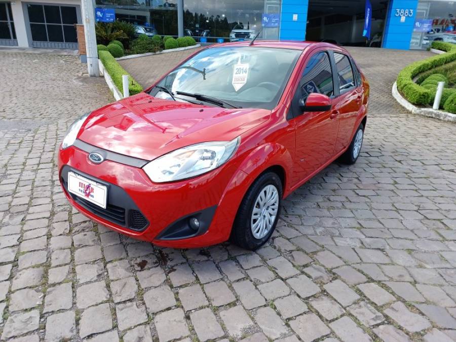 FORD - FIESTA - 2013/2014 - Vermelha - R$ 39.990,00