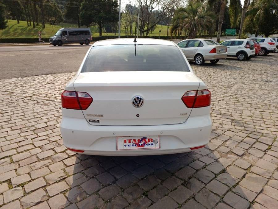 VOLKSWAGEN - VOYAGE - 2020/2021 - Branca - R$ 67.990,00