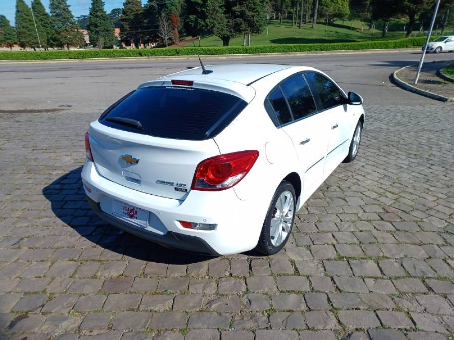 CHEVROLET - CRUZE - 2016/2016 - Branca - R$ 79.990,00