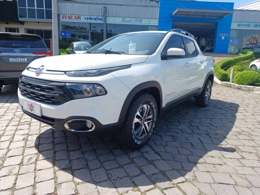 FIAT - TORO - 2016/2017 - Branca - R$ 88.990,00