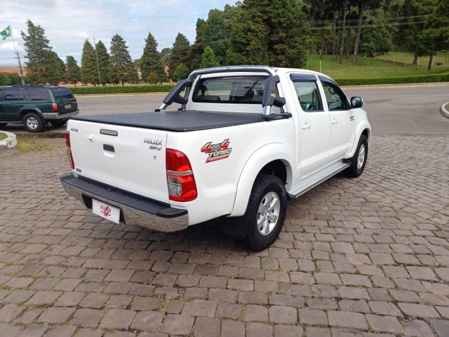 TOYOTA - HILUX - 2014/2015 - Branca - R$ 145.000,00