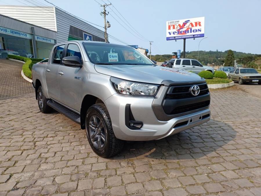 TOYOTA - HILUX - 2024/2024 - Prata - Sob Consulta