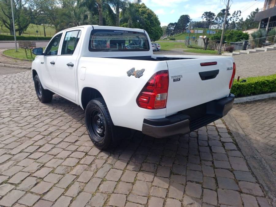 TOYOTA - HILUX - 2024/2024 - Branca - Sob Consulta