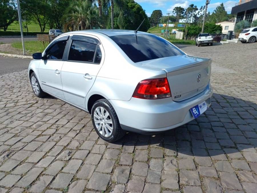 VOLKSWAGEN - VOYAGE - 2011/2012 - Branca - R$ 28.000,00