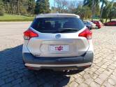 NISSAN - KICKS - 2016/2017 - Prata - R$ 82.990,00