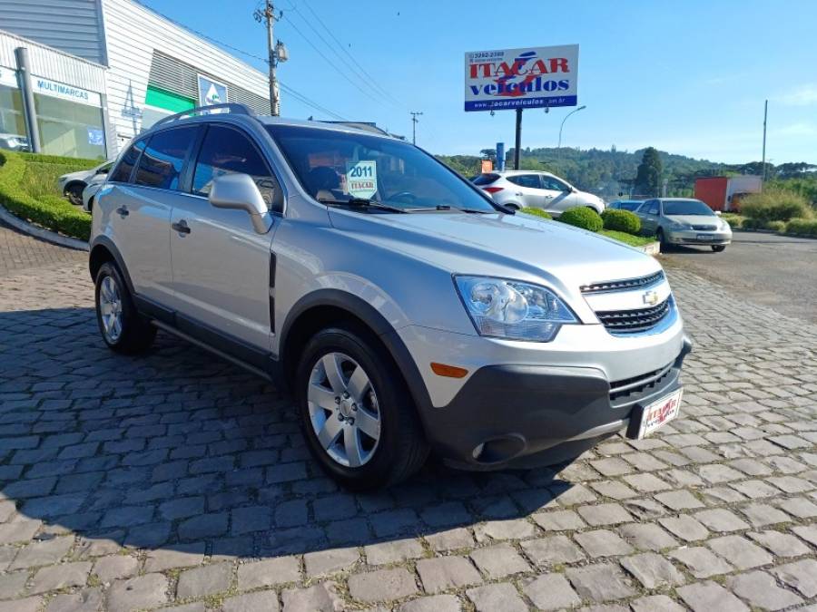 CHEVROLET - CAPTIVA - 2011/2011 - Prata - R$ 48.000,00