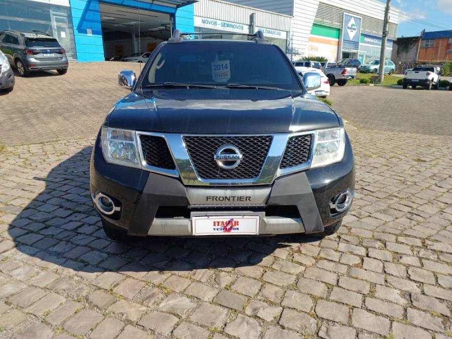 NISSAN - FRONTIER - 2013/2014 - Preta - R$ 99.990,00