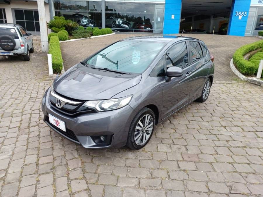 HONDA - FIT - 2014/2015 - Cinza - R$ 65.000,00