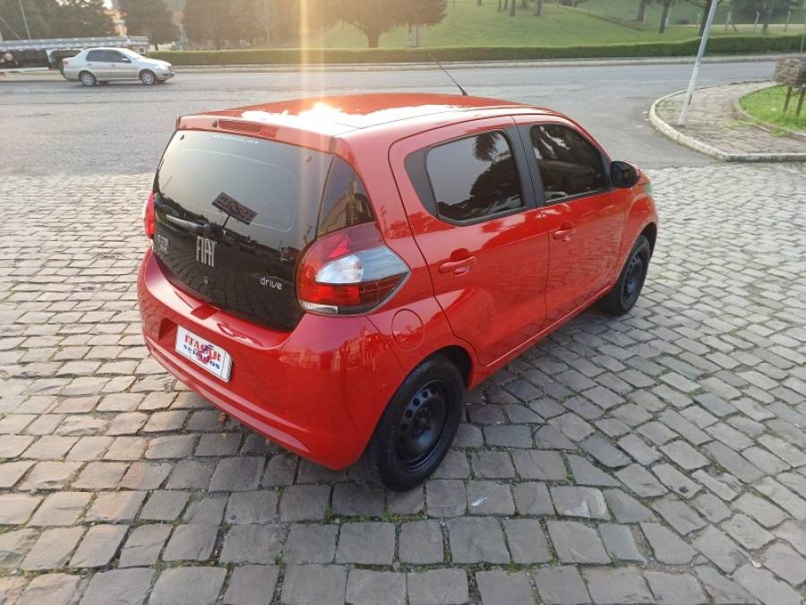 FIAT - MOBI - 2017/2018 - Vermelha - R$ 39.990,00