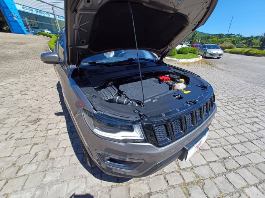 JEEP - COMPASS - 2018/2019 - Cinza - R$ 114.990,00