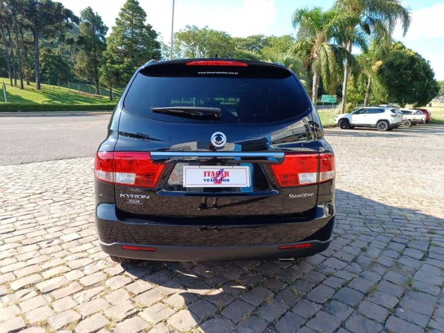 SSANGYONG - KYRON - 2011/2012 - Preta - R$ 48.000,00